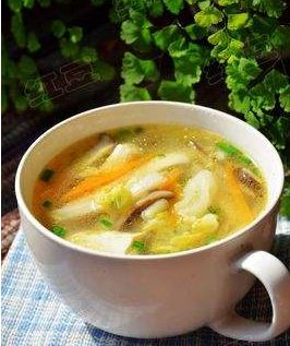 豆腐白菜鲜汤，一碗温暖身心的家常美味