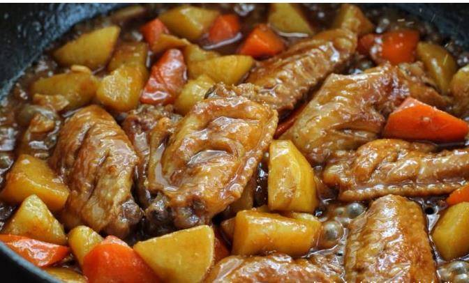 土豆黄豆炖，家常美食的滋养之道
