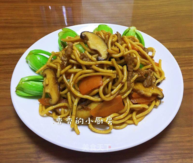 香菇鸡蛋炒面做法