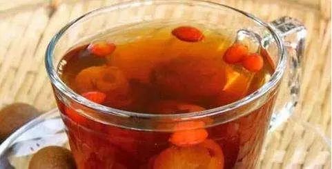 白梨干的甜蜜魅力，滋润养生的秘密食谱